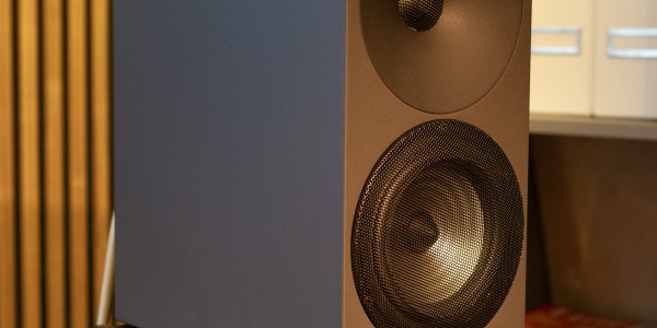Amphion och Technics