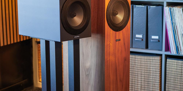 Amphion stativ och golvhögtalare